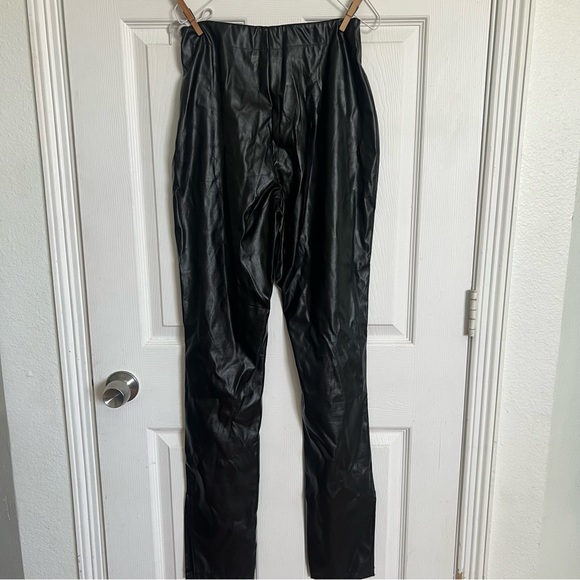 Suzanne Betro | Black Slit-Ankle Faux Leather Pants - Picture 3 of 7